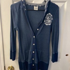 ✨ Victoria’s Secret PINK 3/4 Length Shirt ✨